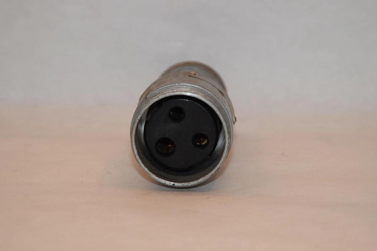 (NEW) RUSSELL & STOLL DIVISION 3913 10A, 600 20A, 250Vac Connector