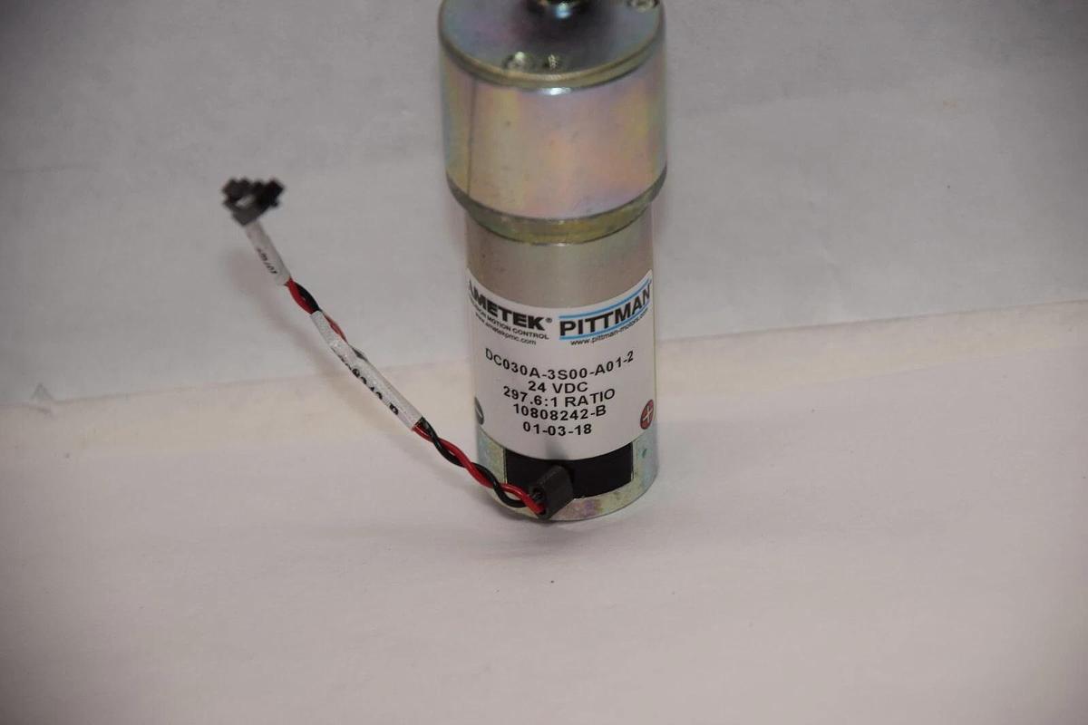 Used AMETEK DC030A-3S00-A01-2 24Vdc 297.6:1 Ratio Gear Motor