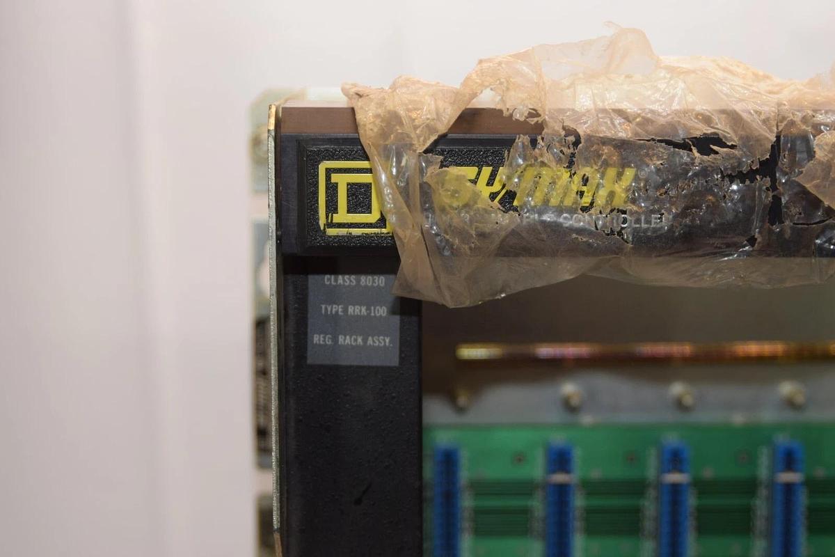 (NEW) SQUARE D 8030 RRK-100 SER.D2 SY/MAX 5-Slot Rack Assy.