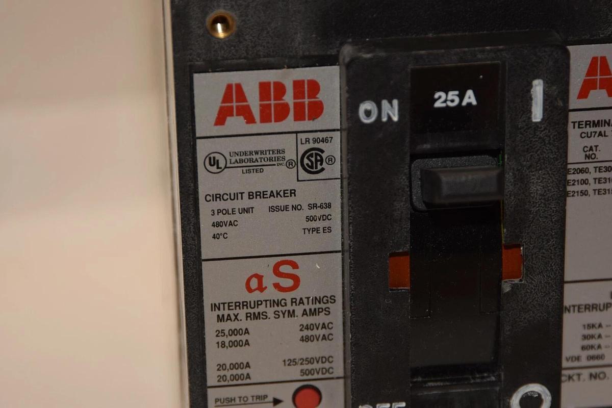 (NEW) ABB ESB43025L 25A  25 Amp A 480V 3P Circuit Breaker