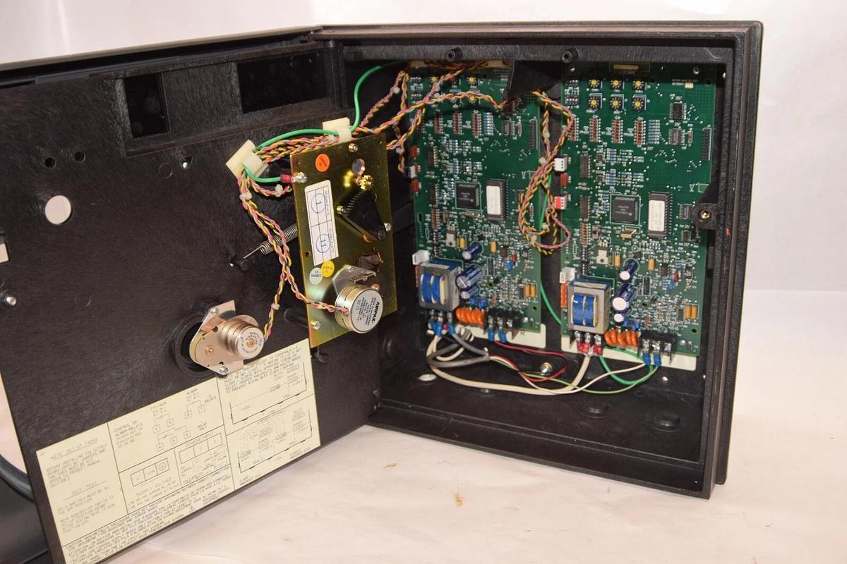 Used HONEYWELL DR4200GP2-00-GG0U000 , DR4200 120Vac 10Va Chart Recorder