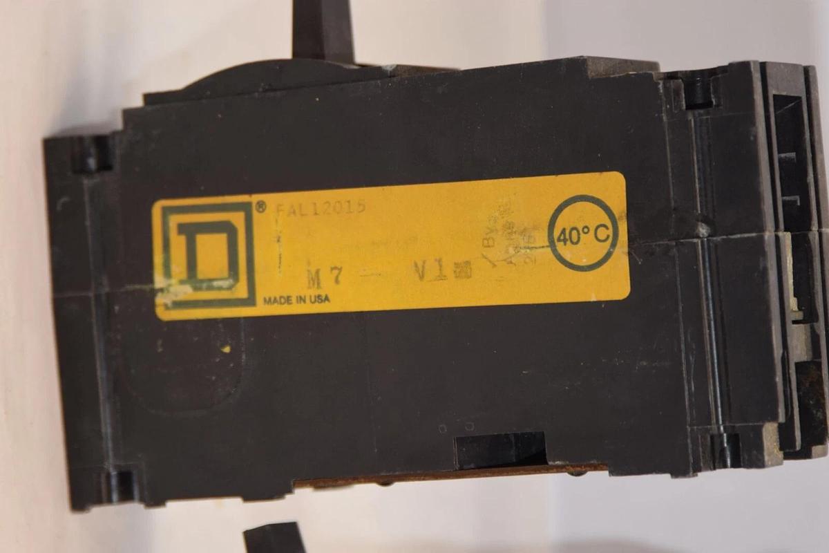 Used (Lot of 2) SQUARE D FAL12015 15A 15 Amp 120V Circuit Breaker