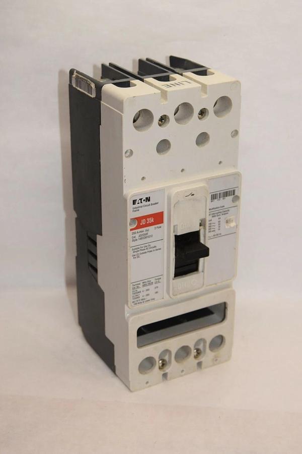 Eaton JD2250F JD 35k 250A 250 Amp A 2 Pole Circuit Breaker *Chipped Corners *