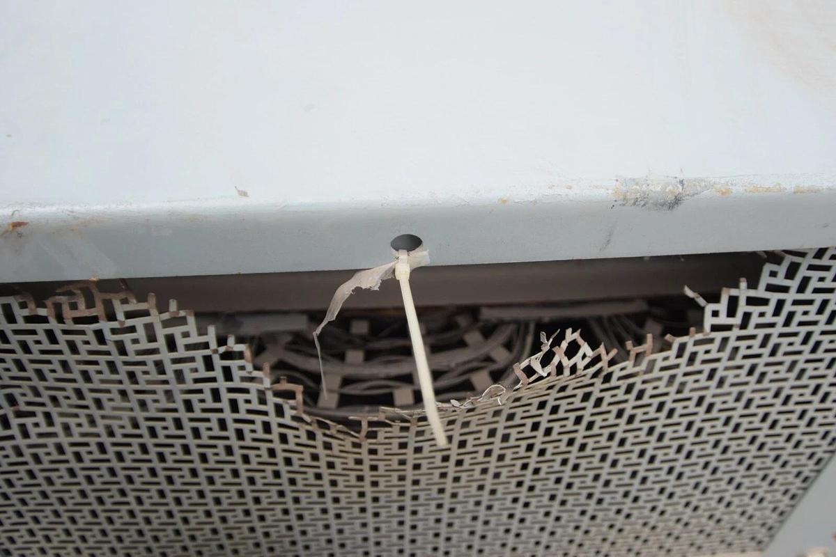 Used R E UPTEGRAFF 300 KVA Transformer 4160V Primary 208V Secondary 208Y/120V 300KVA