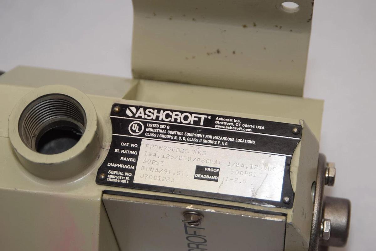 Used ASHCROFT PPDN7GGB25 XK3 15A 125/250/480Vac 30/500psi Pressure Sensor Switch