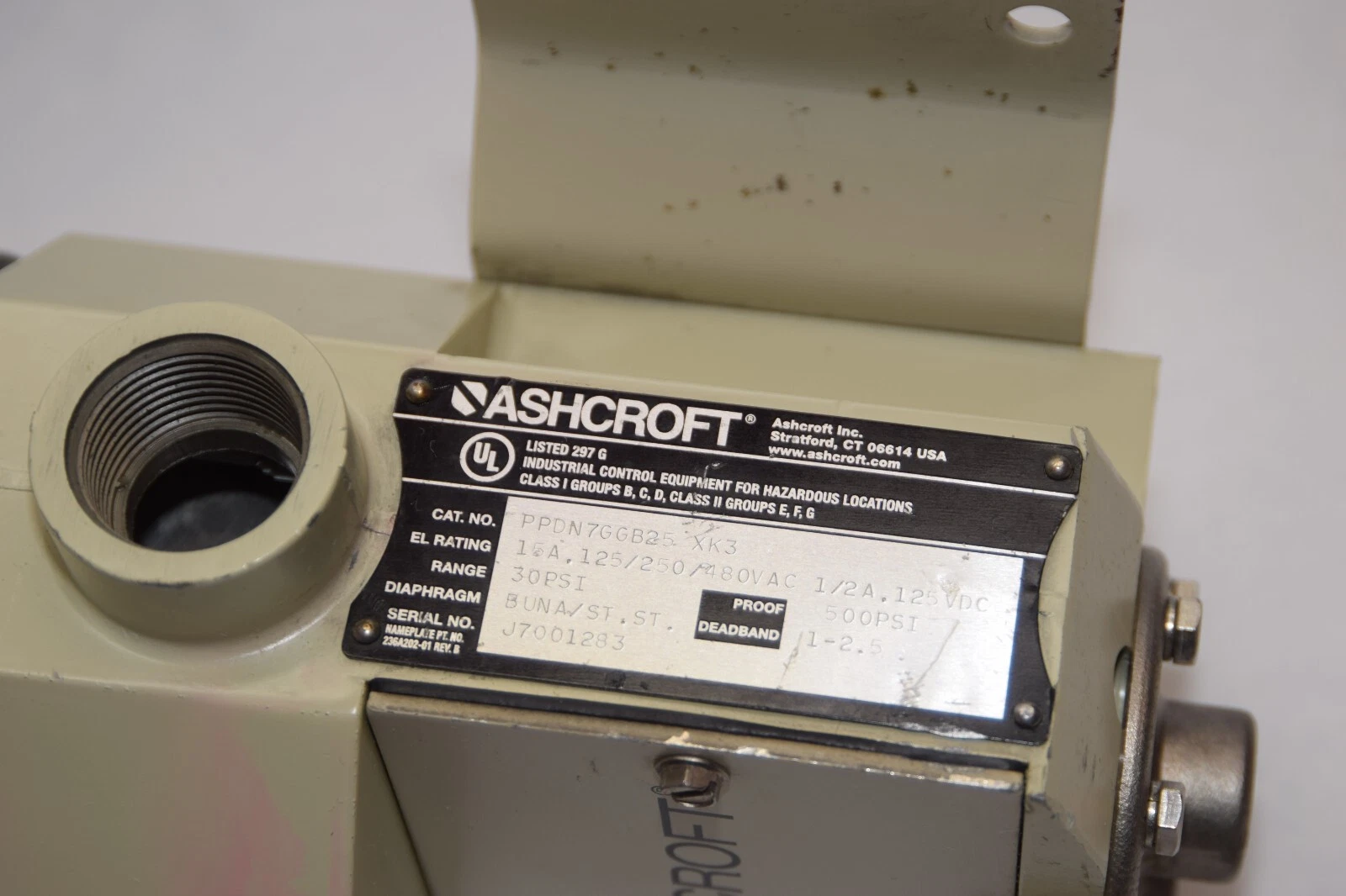 Used ASHCROFT PPDN7GGB25 XK3 15A 125/250/480Vac 30/500psi Pressure Sensor Switch