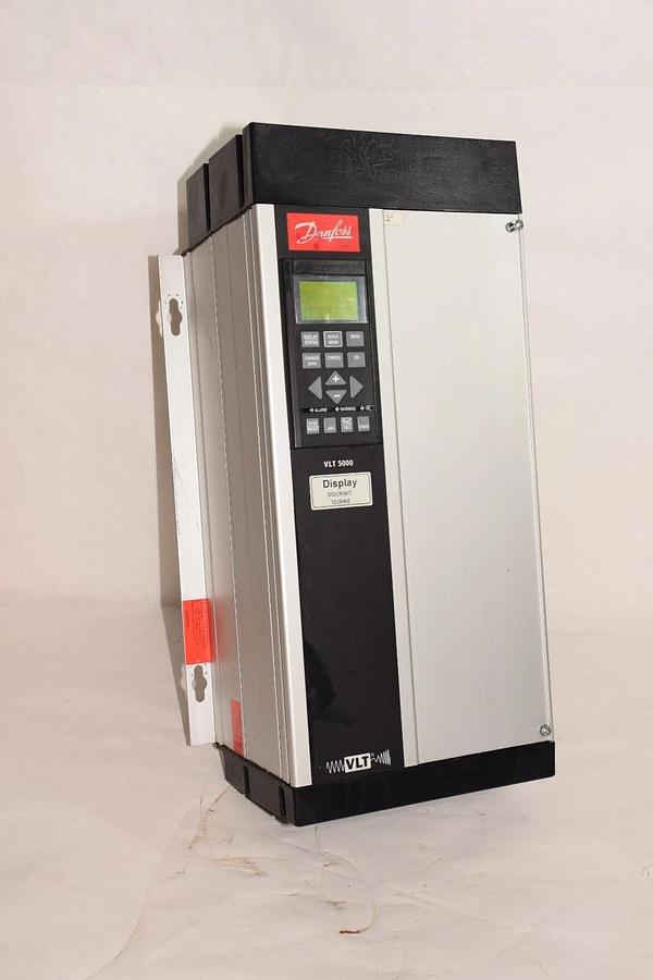 Used DANFOSS VLT5011PT5C54SBR1DLF00A00C0 VLT 5000 12.2kVa Drive