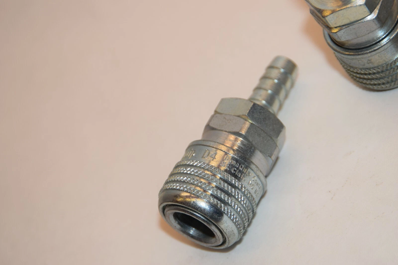 (NEW - LOT OF 3) DYNAQUIP D4 1/4"NPT Industrial Pneumatic Air Quick Disconnect