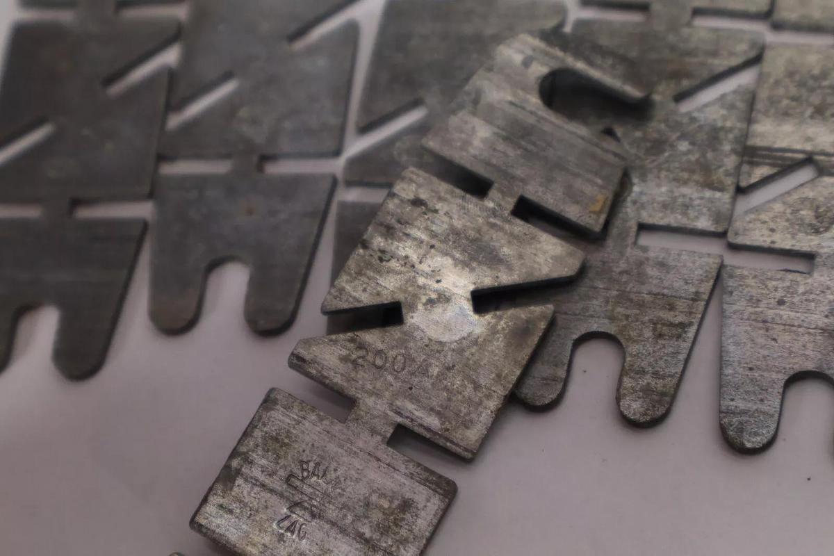 (NEW - Lot of 13) PIERCE 6200 200A 600V Renewable Fuse