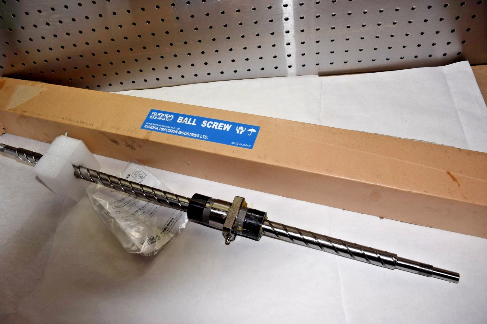 KURODA Ball Screw GZ2060QS-ZESR-0752-X0628-C5H 20-60 C5H  AFP4234 20mm 24.5" NEW
