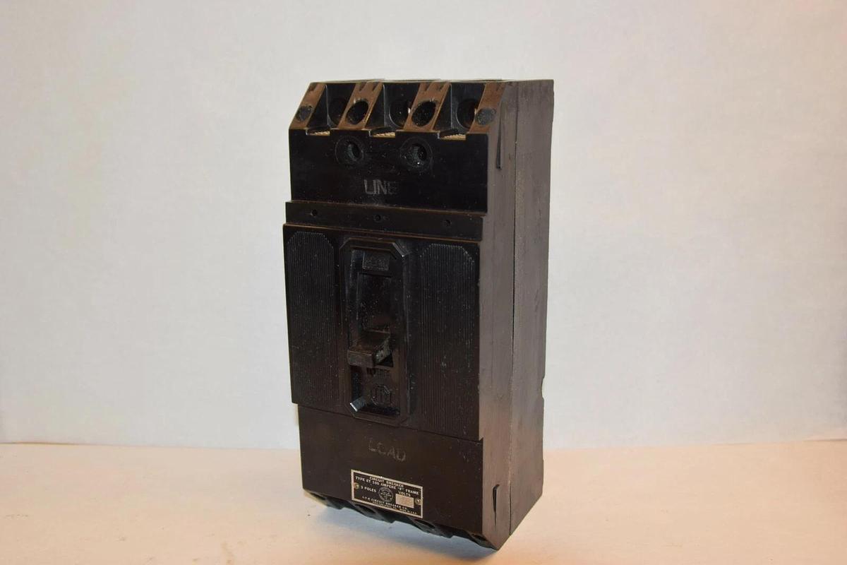 Used ITE 50AMP TYPE ET 100 3 POLE CIRCUIT BREAKER AMPERE "F" FRAME 50A 50 A