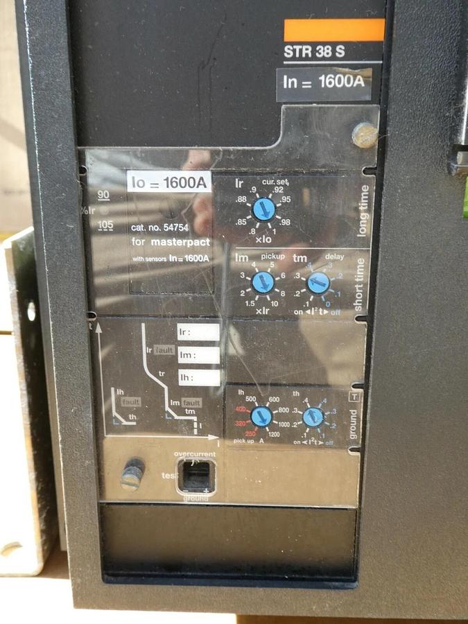 Used Merlin Gerin MP16H2 1600A  Masterpact Circuit Breaker 1600 Amp w/ Shunt MP16 H2