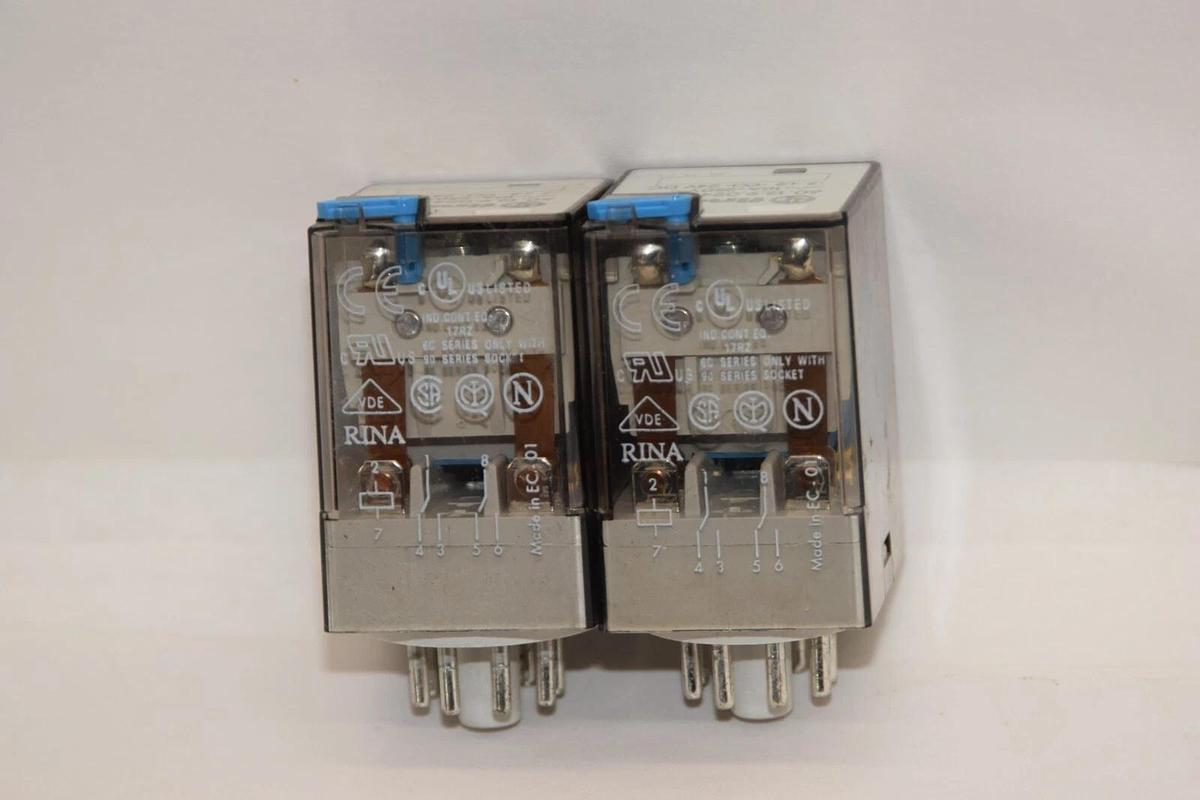 Used (Lot of 2) FINDER 60.12.9.024.0070 10A 250V Relay Socket
