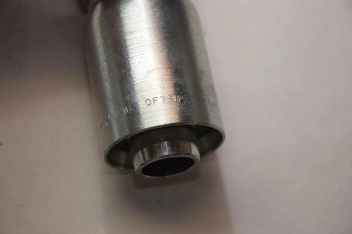 (New) Parker  Fitting P77-16 1" Hose X 1" Female  77-16 OF7S11 CF7S11