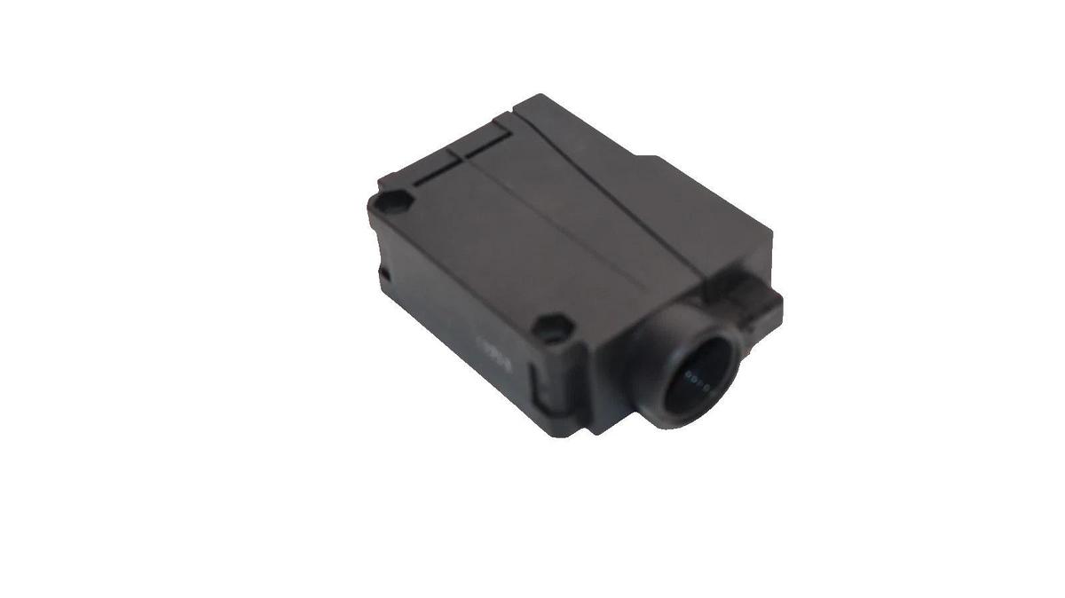 Idec Photoeletric Switch ISF-D500 ISFD500 12-240Vac (New)