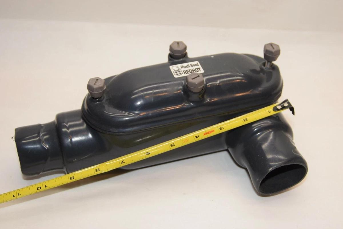 (NEW) PLASTI-BOND H2OT 1-1/2" Coated Conduit Body 90 Elbow Fitting