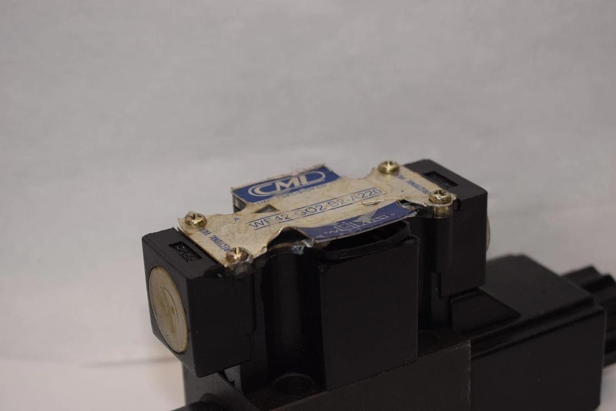 CML WE42-GO2-B2-A220 Solenoid Valve New - READ