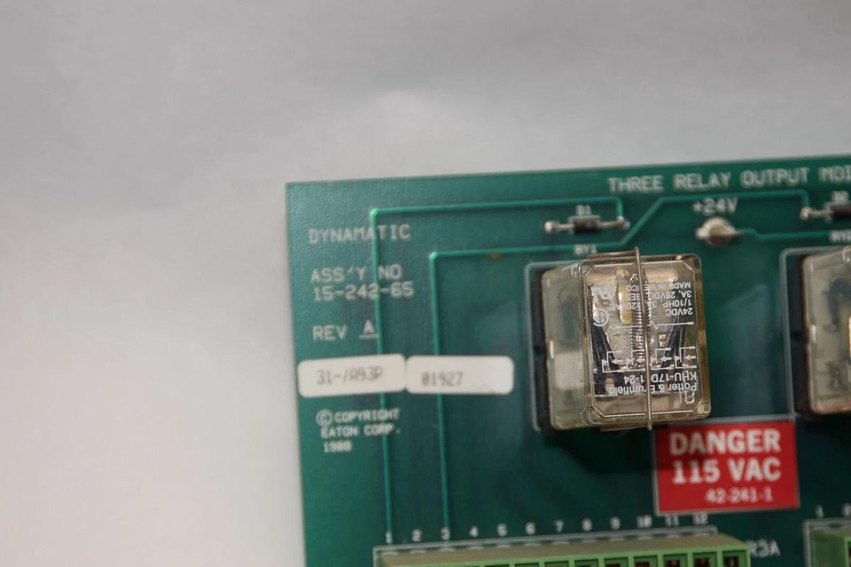 Used EATON DYNAMATIC  15-242-65 REV A Three Relay Output Module