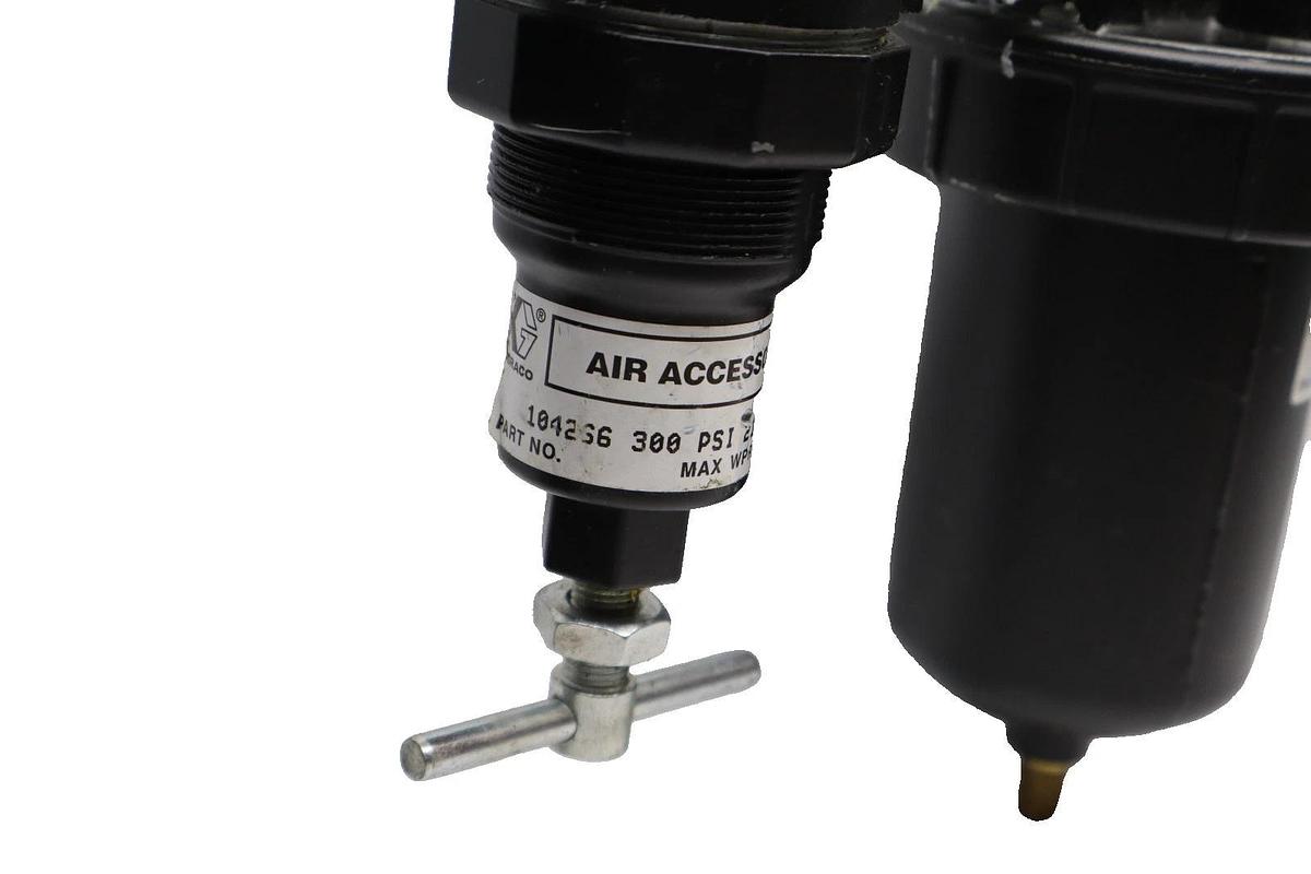 Graco 106149 , 104266 , 214848 Air Filter Dryer Regulator Oiler Combo Unit (New)