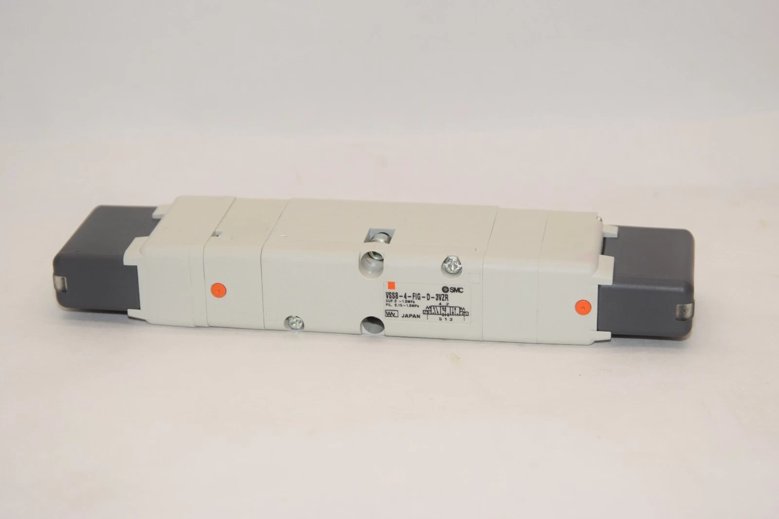 (NEW) SMC VSS8-4-FIG-D-3VZR 0-1.0MPa / 0.15-1.0MPa Solenoid Valve
