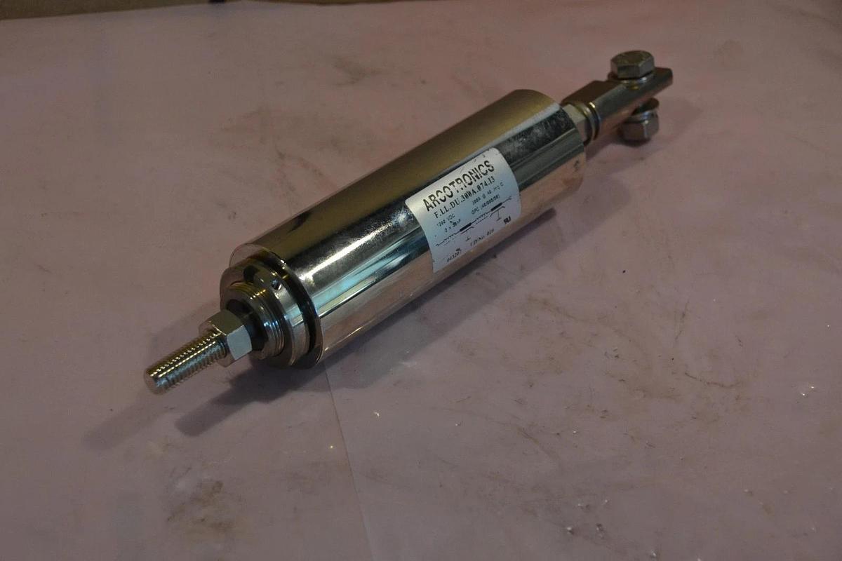 Used ARCOTRONICS F.LL.DU.300A.074.I3 04307 1200VDC 300A@40C 2x35nF RESISTOR
