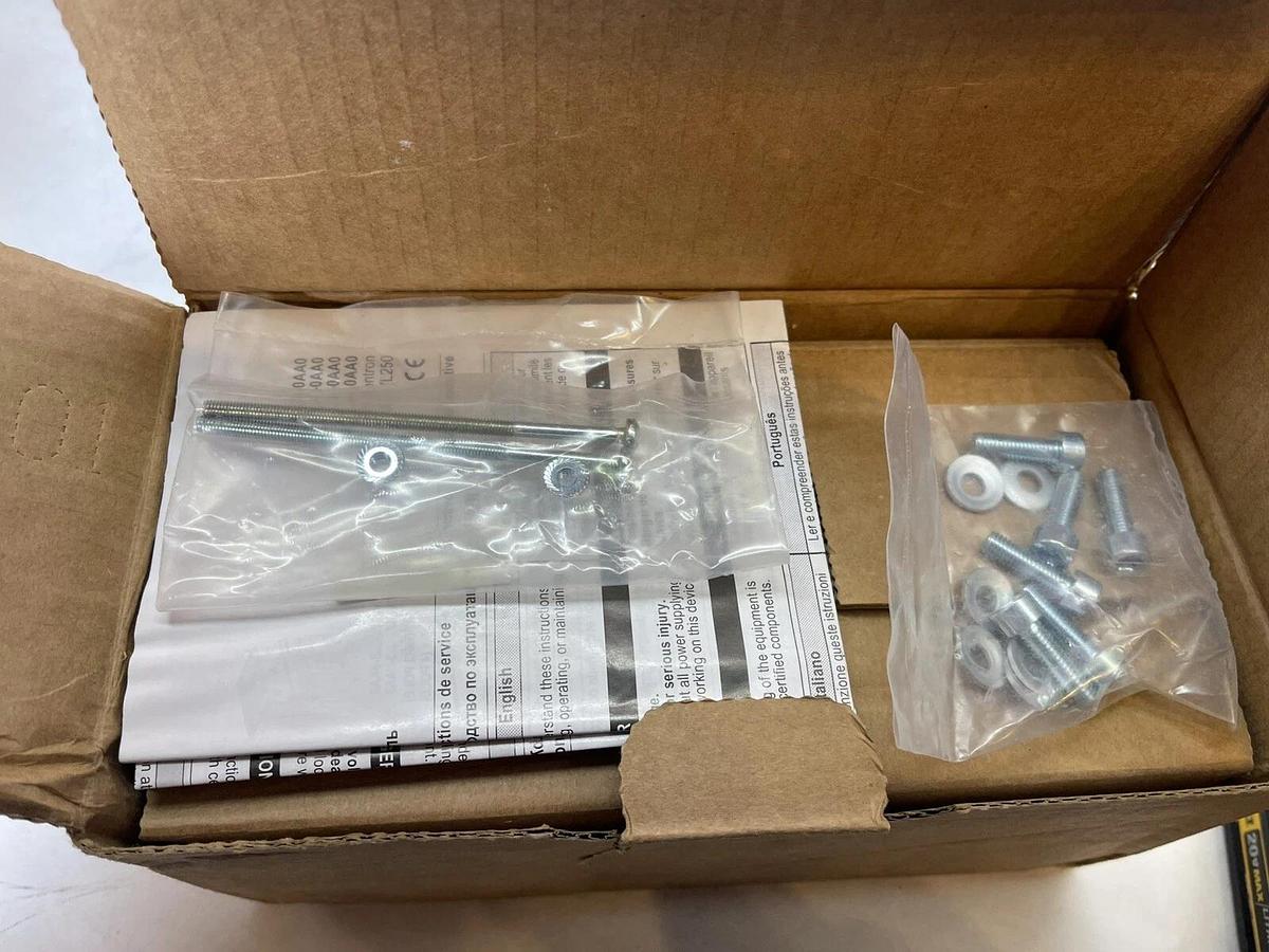 Siemens 3VL2706-1SG36-0AA0 Z, 63 amp, 3VL2706-1SG36-0AA0-Z Breaker, Open Box NEW