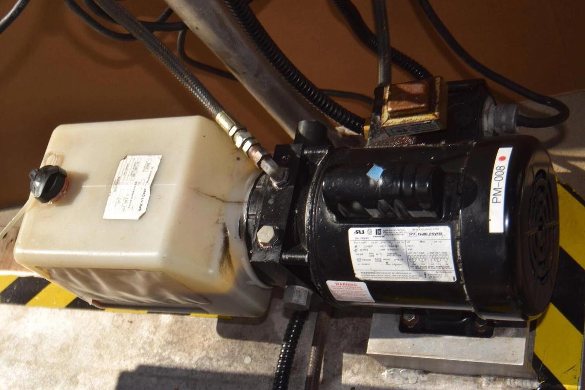 Used Bishamon Hydraulic Lift Table LX50 1,100lb 500kg Capacity 115/208-230v w Pump