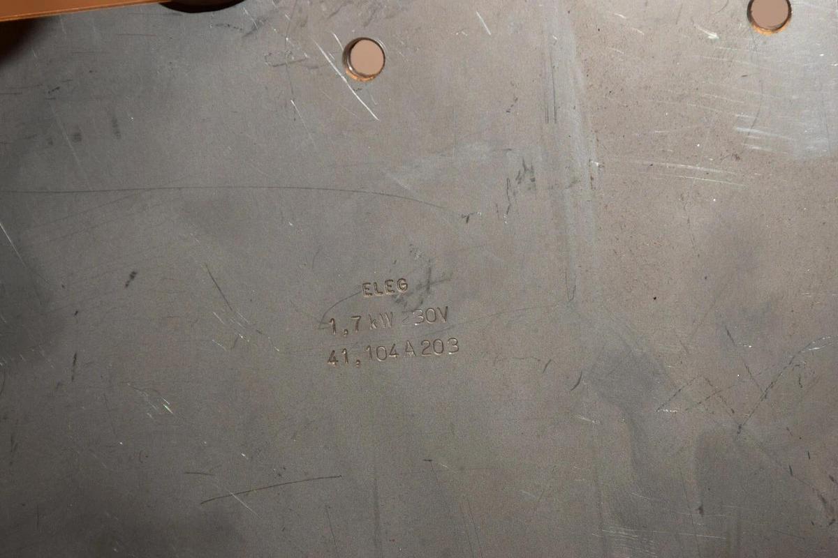 (NEW) ELEG 230V 1.7kW 41.104A203 Approx. 15" x 7" Heating Element Plate