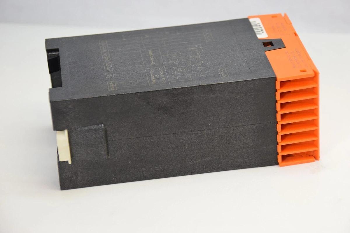 Used DOLD BD5935 Safety Relay