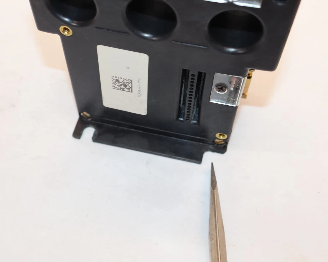 Used Eaton Cutler-Hammer Motor Protection Relay IQ500 IQ504A Mod A 1000V 226A 3hp