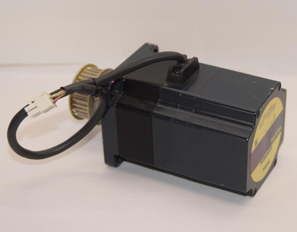 Used VEXTA / ORIENTAL MOTOR CO. ASM98MC 3.41Vdc 1.1A Motor