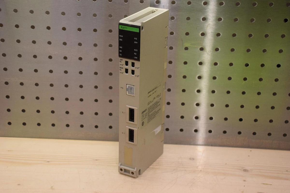 Used OMRON CV500-SLK11 CV500SLK11 SYSMAC LINK UNIT