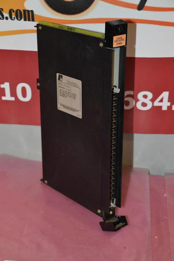 Used RELIANCE ELECTRIC 115 V AC OUTPUT MODULE 0-57403-E 0 57403 E 57403-E 57403E