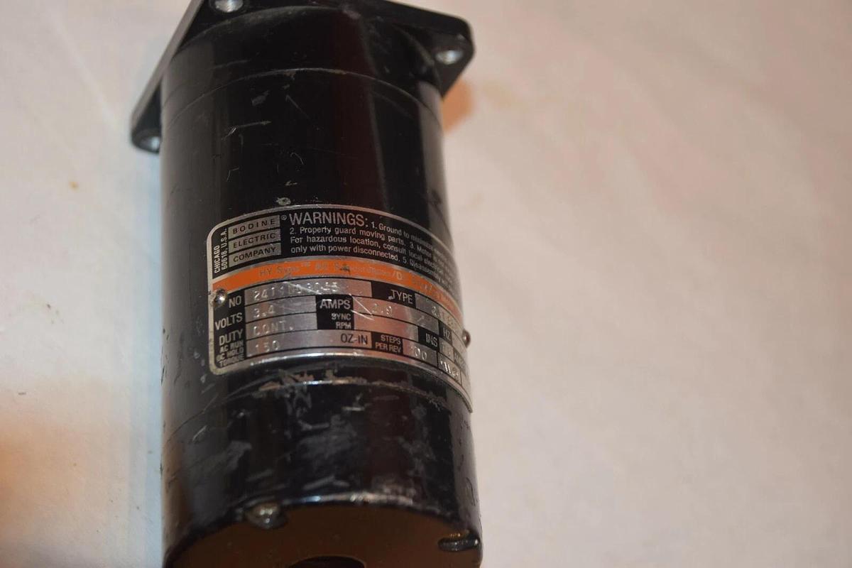 Used BODINE 2411ND3045 23T3BEHH 3.4V 2.9A STEPPER MOTOR