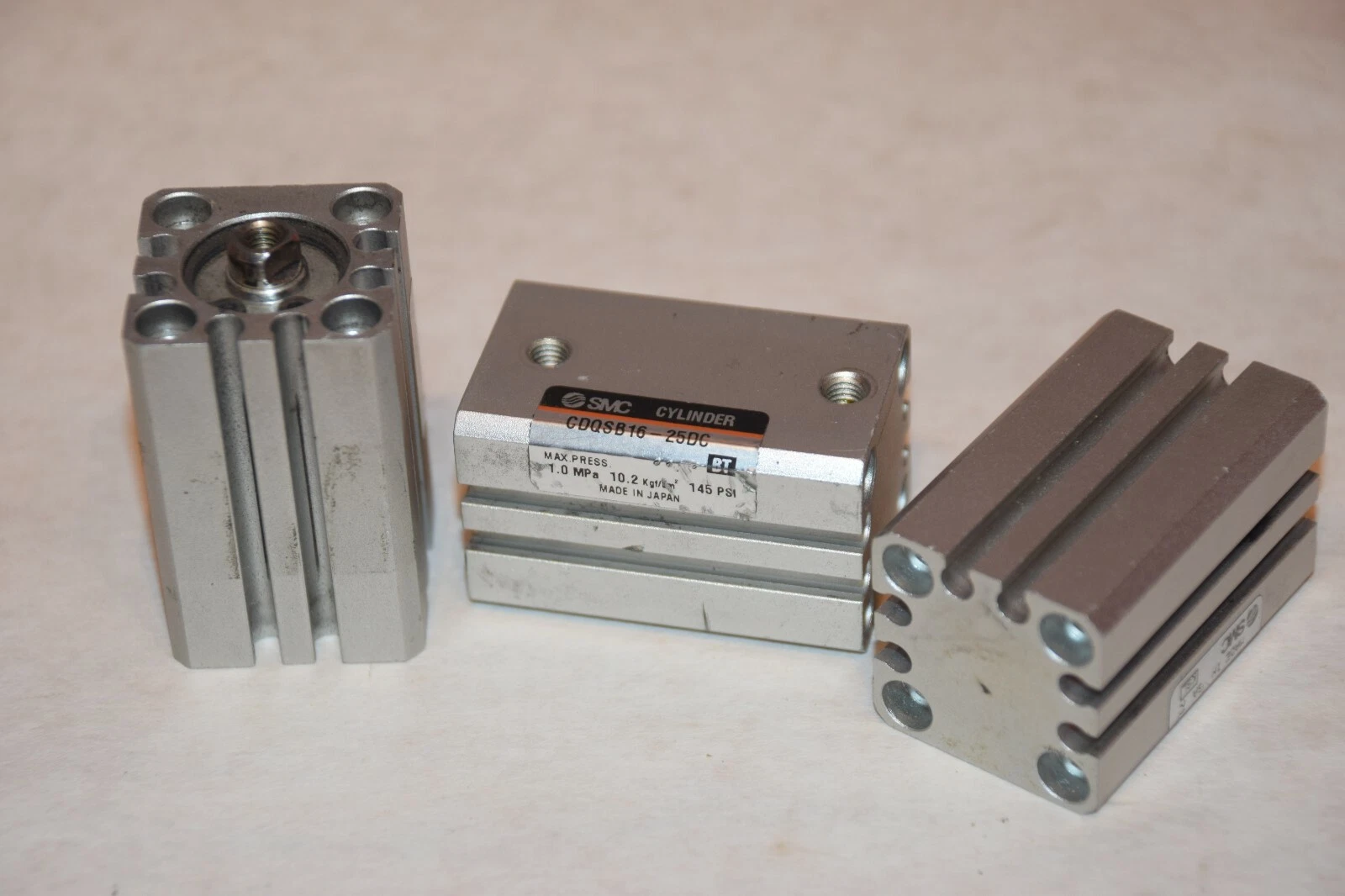 Used (LOT OF 3) SMC CDQSB16-25DC CDQSB1625DC 145psi 1.0MPa COMPACT CYLINDER