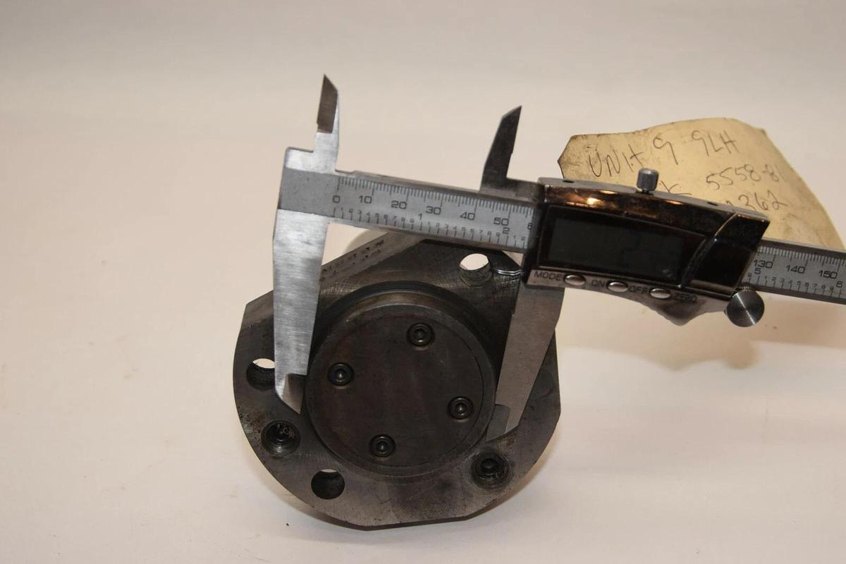 (NEW) CAMERON 8341-94 5558-81 963811362 Speed Chuck