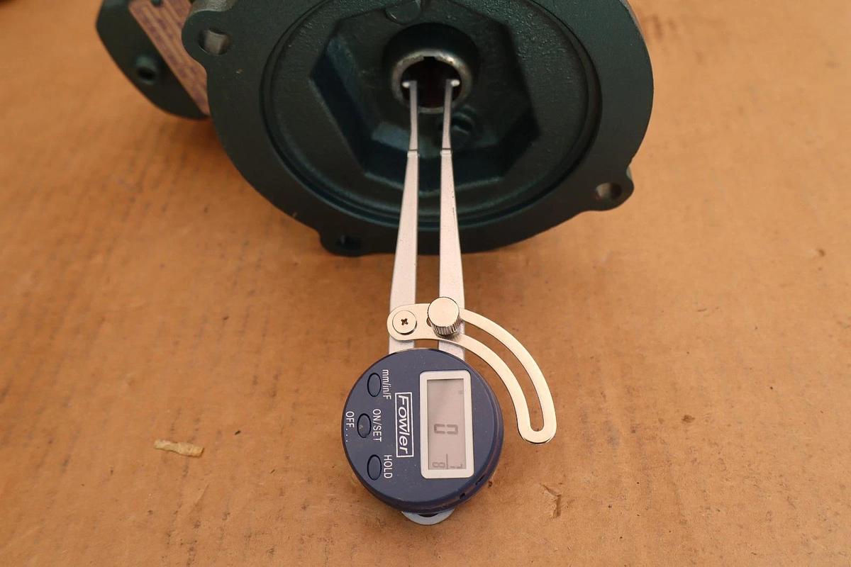 Grove Gear Helical Speed Reducer Gear Box Flex-In-Line TXQ2 140/56 5:1 (NEW)
