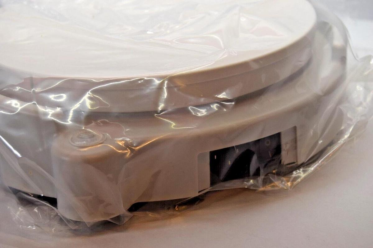 Thermo Scientific 88880016 Magnetic Stirrer RT Touch-22 100-240v  (NEW)