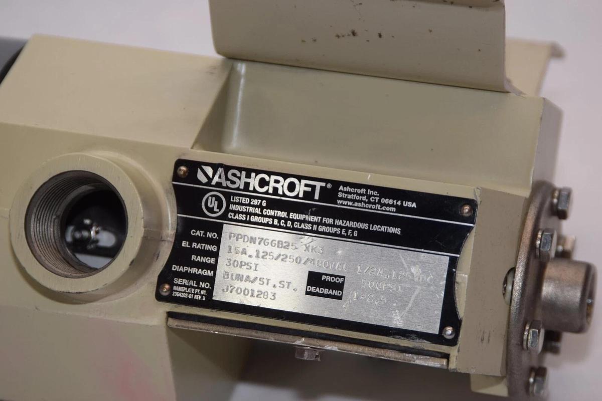 Used ASHCROFT PPDN7GGB25 XK3 15A 125/250/480Vac 30/500psi Pressure Sensor Switch