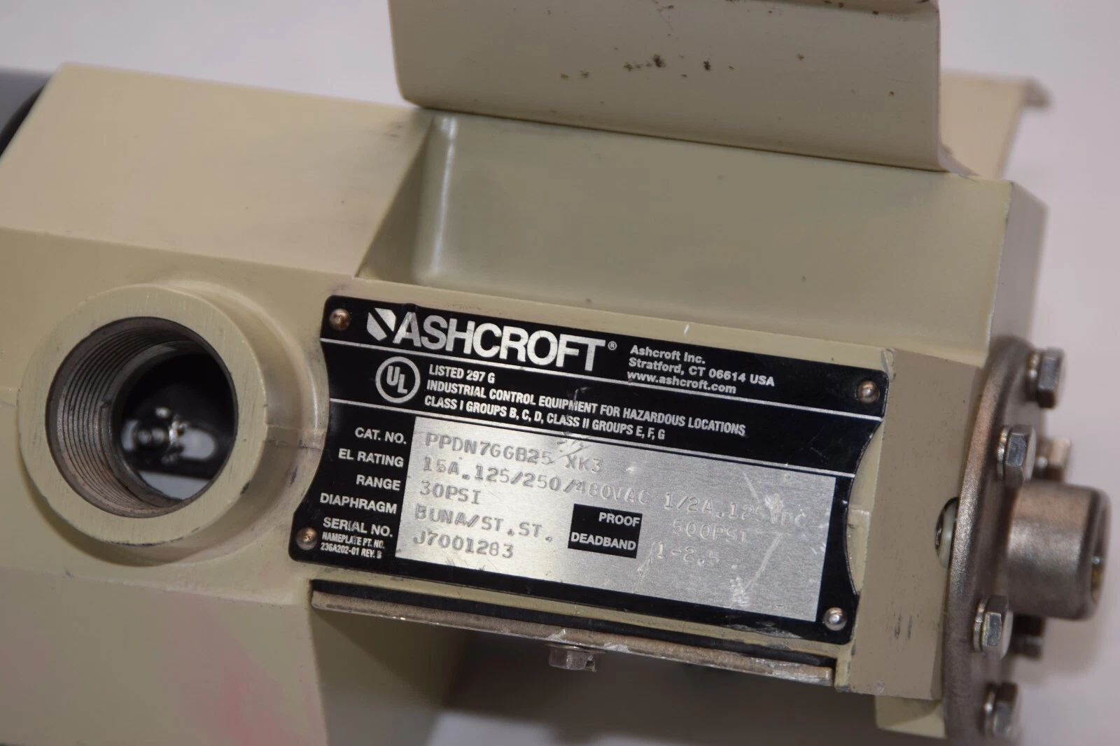 Used ASHCROFT PPDN7GGB25 XK3 15A 125/250/480Vac 30/500psi Pressure Sensor Switch