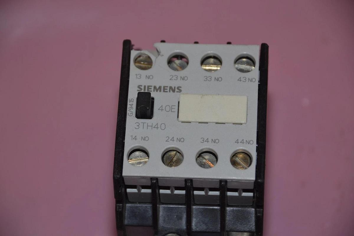 Used SIEMENS RELAY 3TH4040-0A 3TH4040 0A 3TH40400A 16 A 220/240 V 50/60 HZ