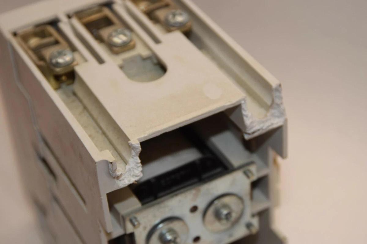 WESTINGHOUSE W201K4CF 120 Volt Control Voltage Nema Size 4 135A 460V Contactor