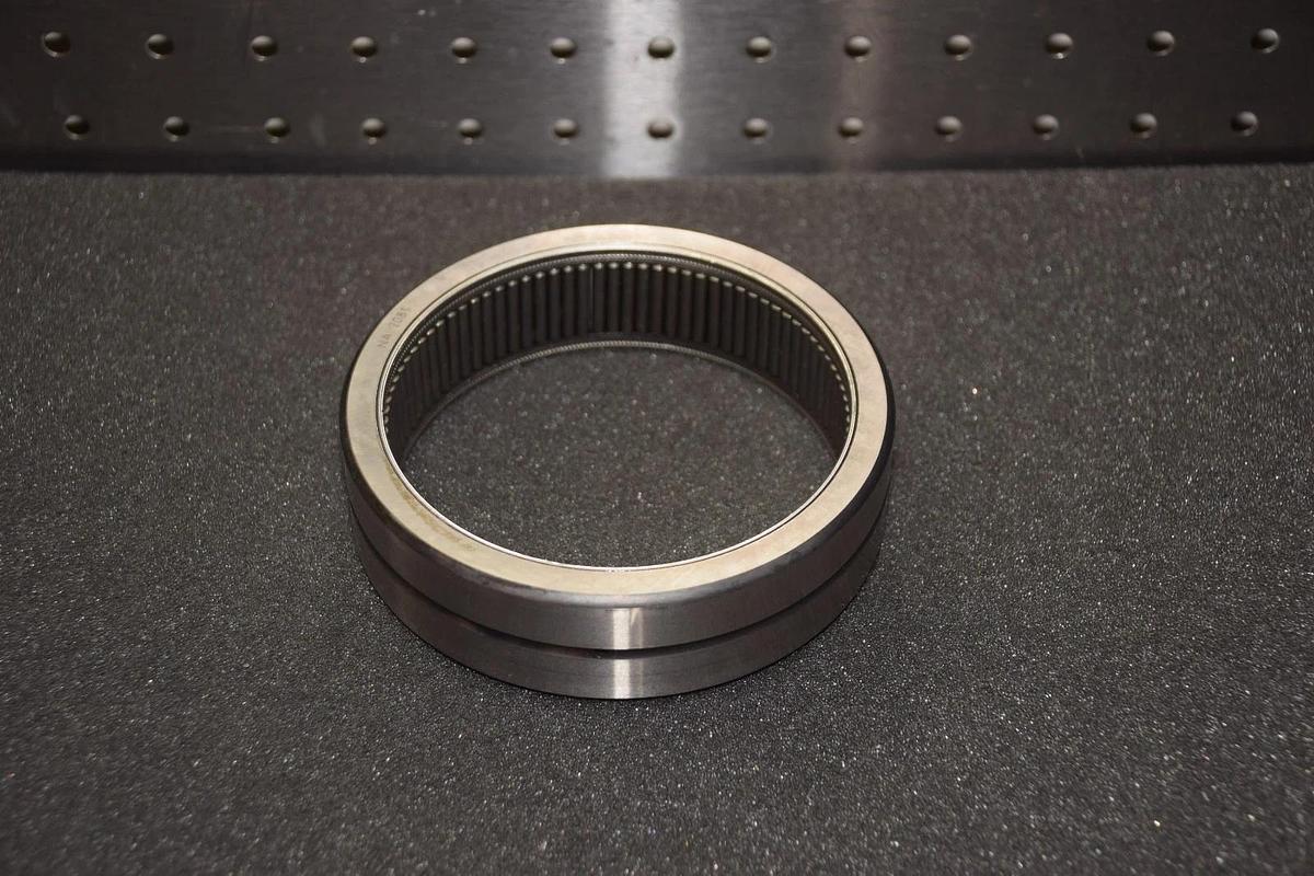 (New) INA  NA 2085 NA2085 ROLLER BEARING NEW