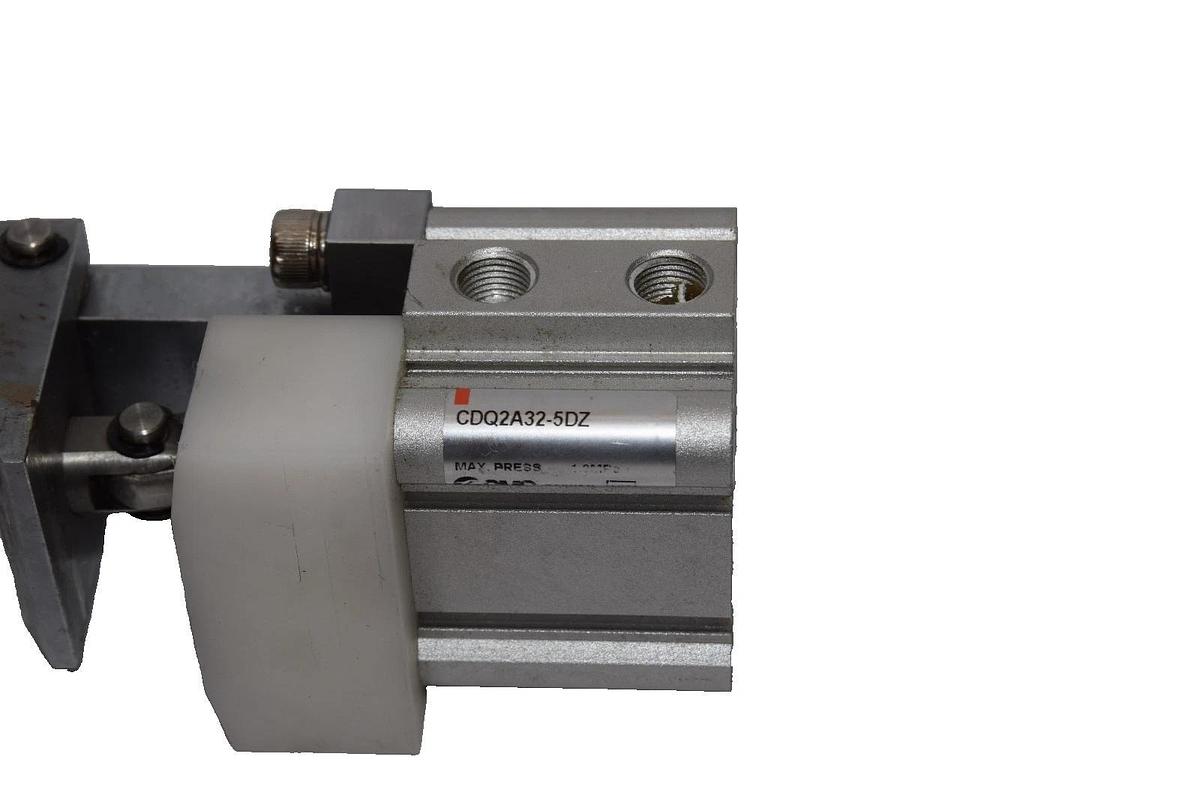 Used SMC CDQ2A32-5DZ , CDQ2A325DZ Pneumatic Cylinder - Lot of 2
