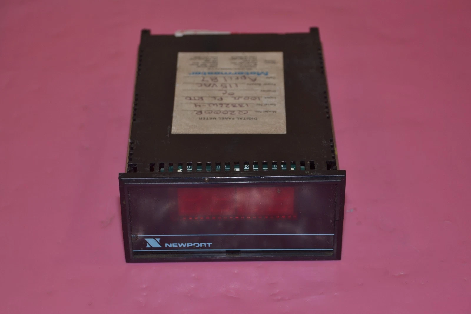 Used NEWPORT Q2000R 115 VAC Metermaster Digital Panel Meter