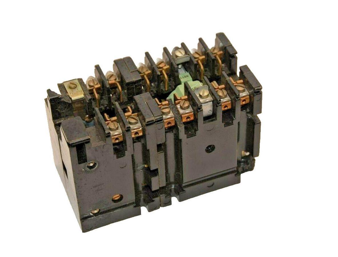 Used GENERAL ELECTRIC GE Relay CR122A06102AA 115V 60Hz Series A Industrial Relay