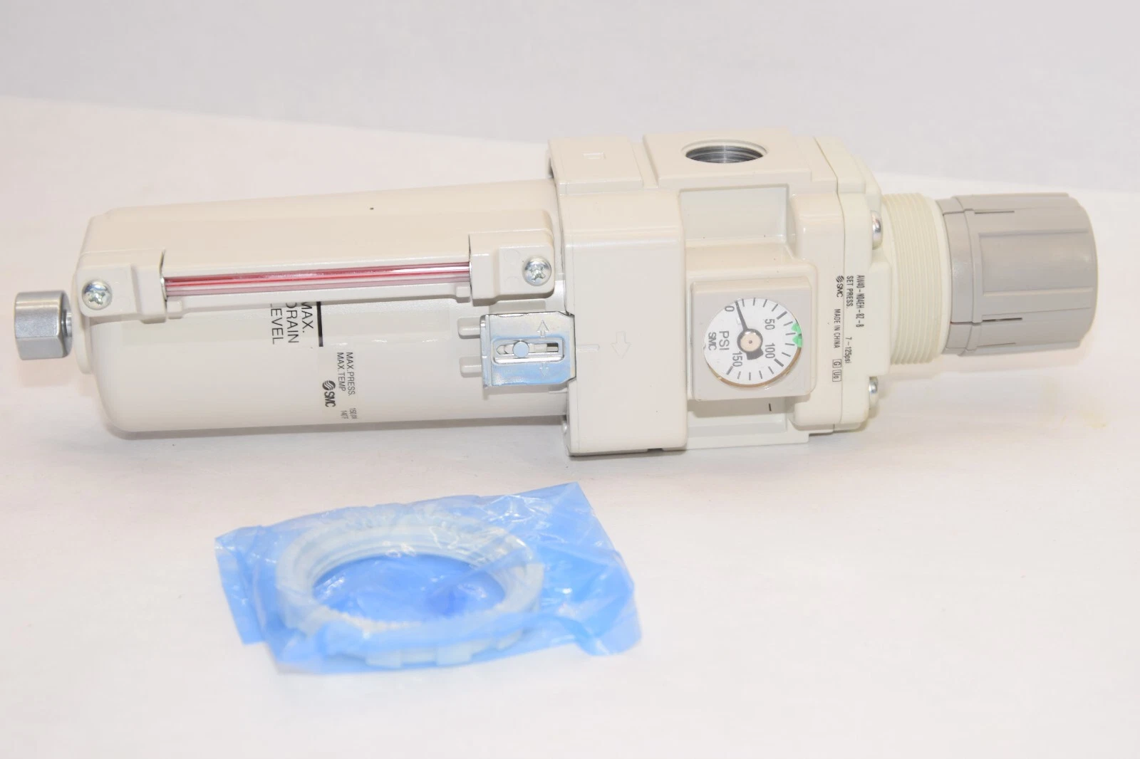 (NEW) SMC AW40-N04EH-8Z-B 7-125psi Filter / Regulator W/Retainer Nut