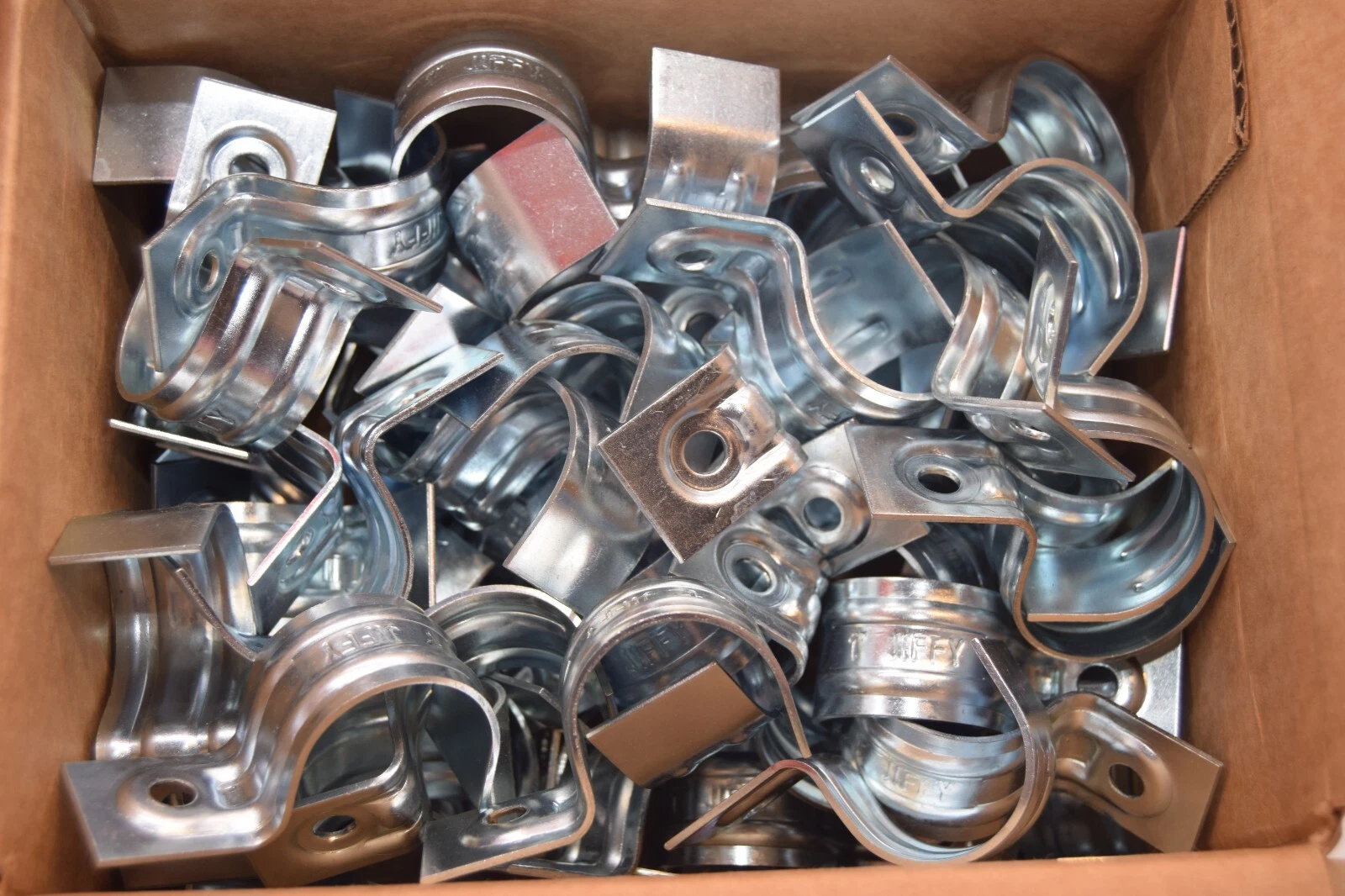 (Lot of 70) JIFFY 1" One Hole Conduit Strap P-Clamp NEW