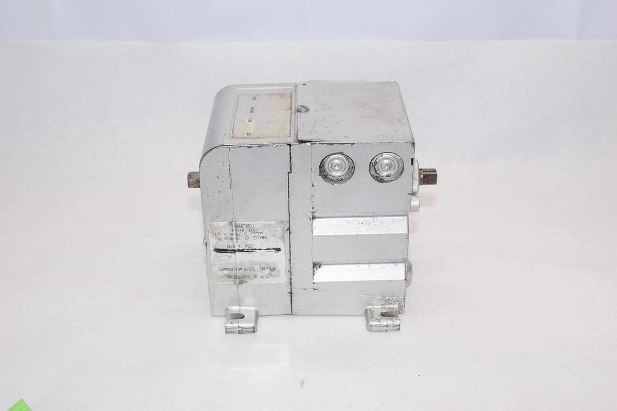 Used HONEYWELL M934D1000 MD34D 1000 120V 160 Degrees 60sec Modutrol Motor