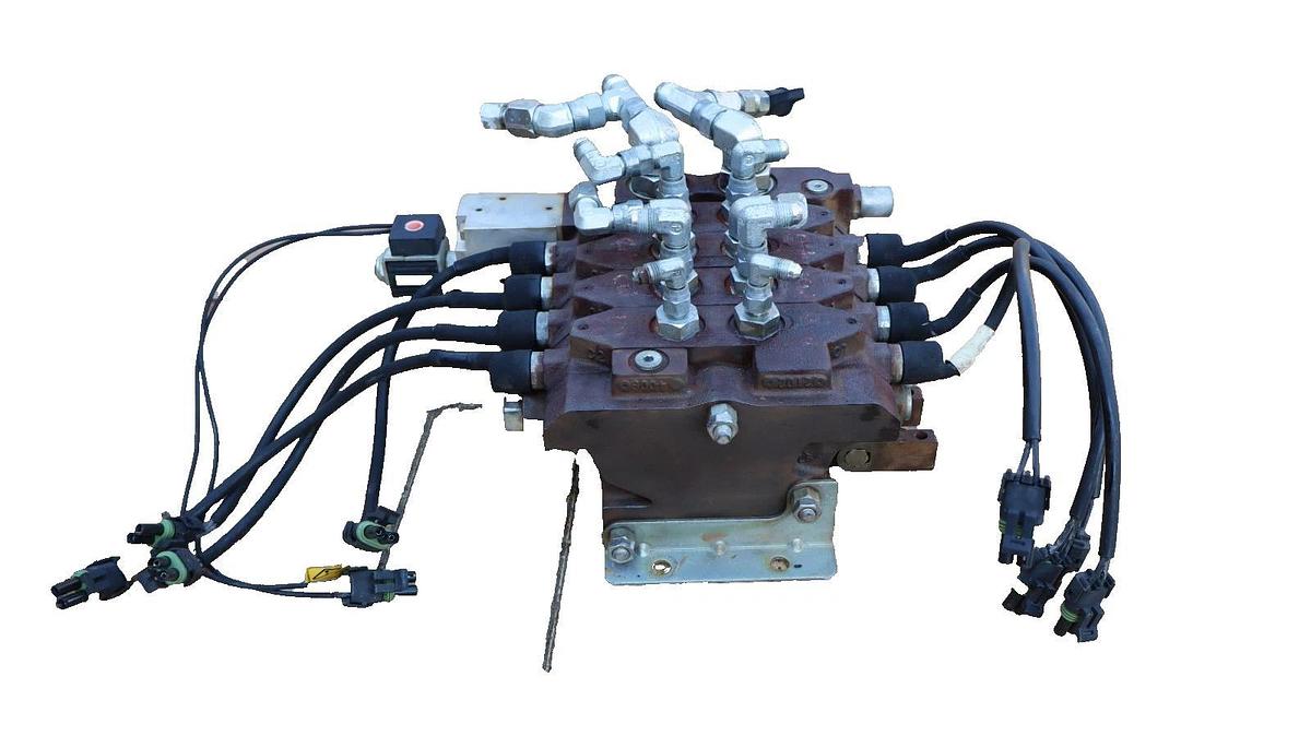 Used Altec 970128972 , DB5195.800 Hydraulic Valve Block